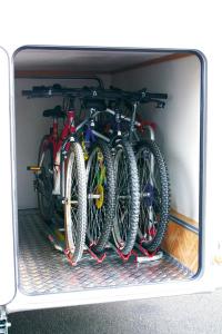 carry-bike-garage-plus-voor-2-maximaal-4-fietsen_thb.jpg