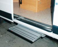 montage-set-voor-omni-step-slide-out-ford-transit-vanaf-06_thb.jpg