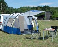 tour-action-5---bus-tent-met-vloer-zijdeur-en-zonnekap_thb.jpg